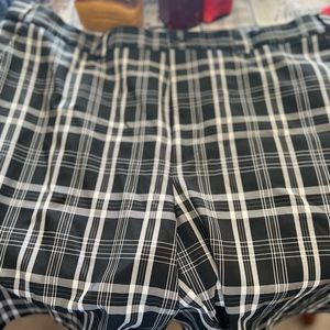 Men’s Oakhill Shorts Size 44. Excellent condition